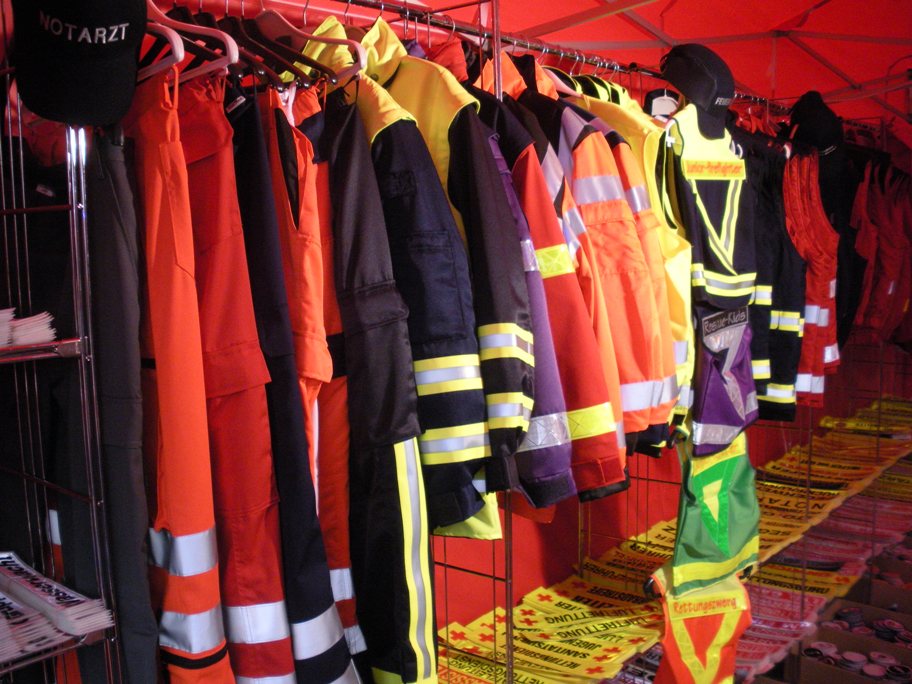 high visibility standard for garments